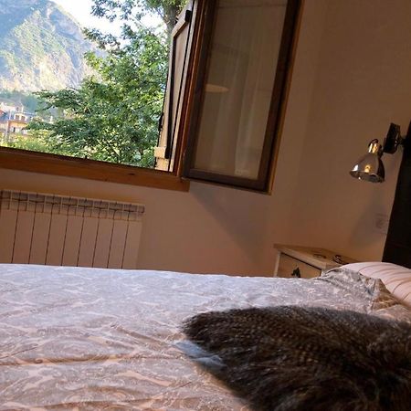Ferienwohnung Bpirineos-La Casita Del Rebeco Benasque Exterior foto
