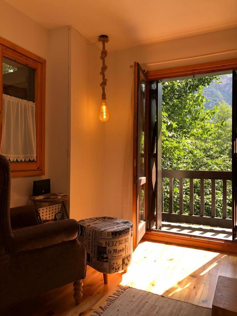 Ferienwohnung Bpirineos-La Casita Del Rebeco Benasque Exterior foto